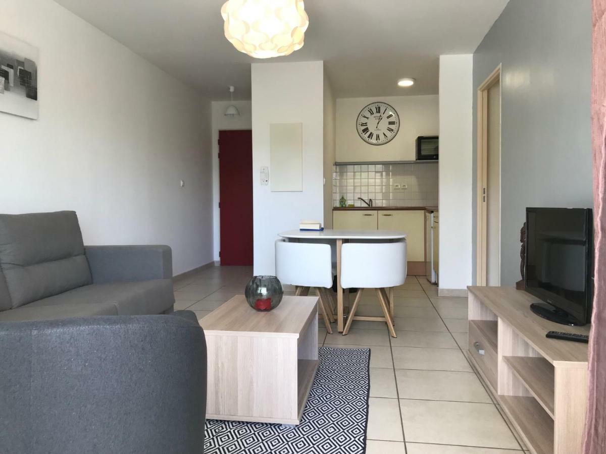 Meuble Homard Avec Jacuzzi Et Vue Mer سان جيل لي بان المظهر الخارجي الصورة