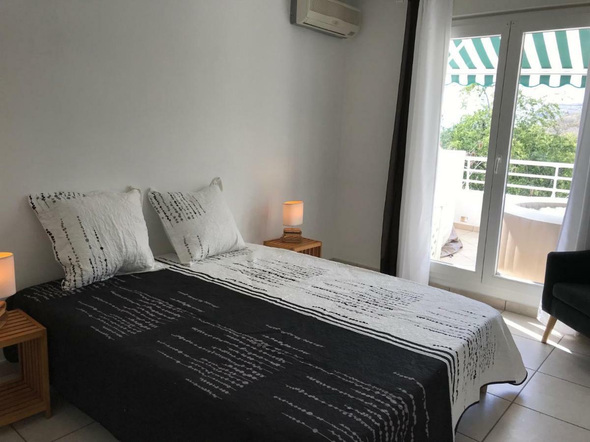 Meuble Homard Avec Jacuzzi Et Vue Mer سان جيل لي بان المظهر الخارجي الصورة